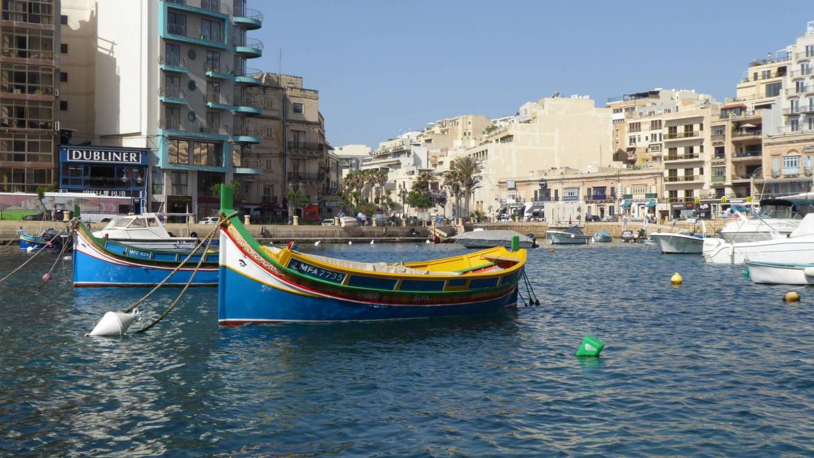 Jasmin, Noah, Leon, Tobias, Jannis, Kai, Sema und Tim auf Malta