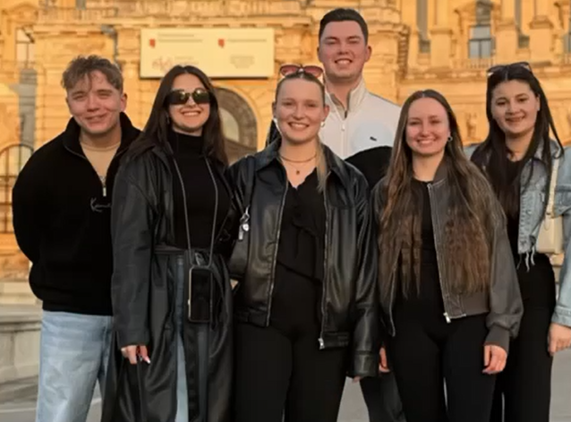 Emma, Jakob, Leonie, Roxana-Adina, Selina, Maximilian in Wien